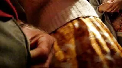 श्यामला कैमरे के सामने खुद को सेक्सी मूवी एचडी में संतोषजनक है